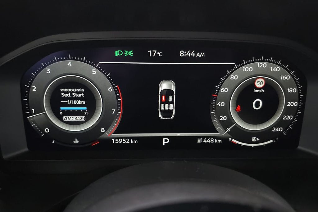 Vehicle Image 16