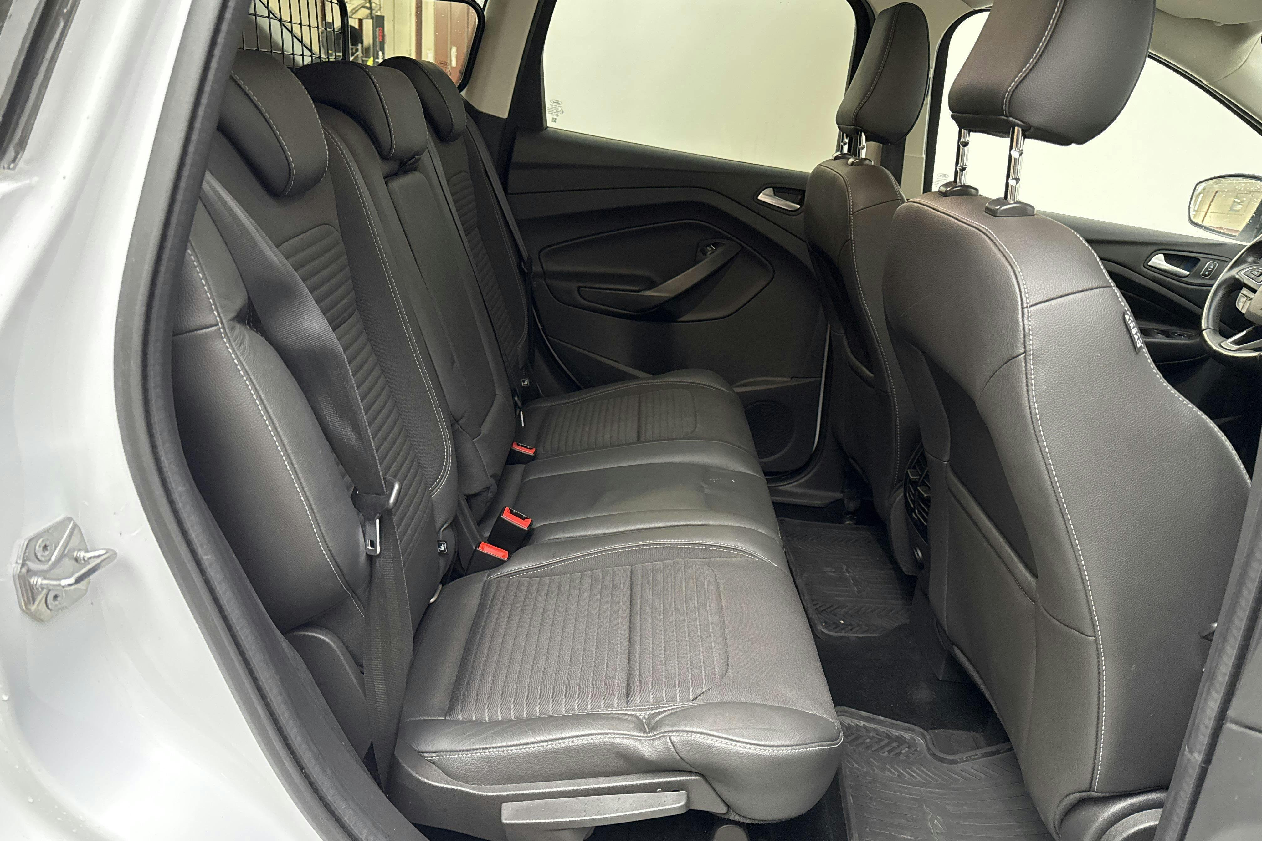 Vehicle Image 8