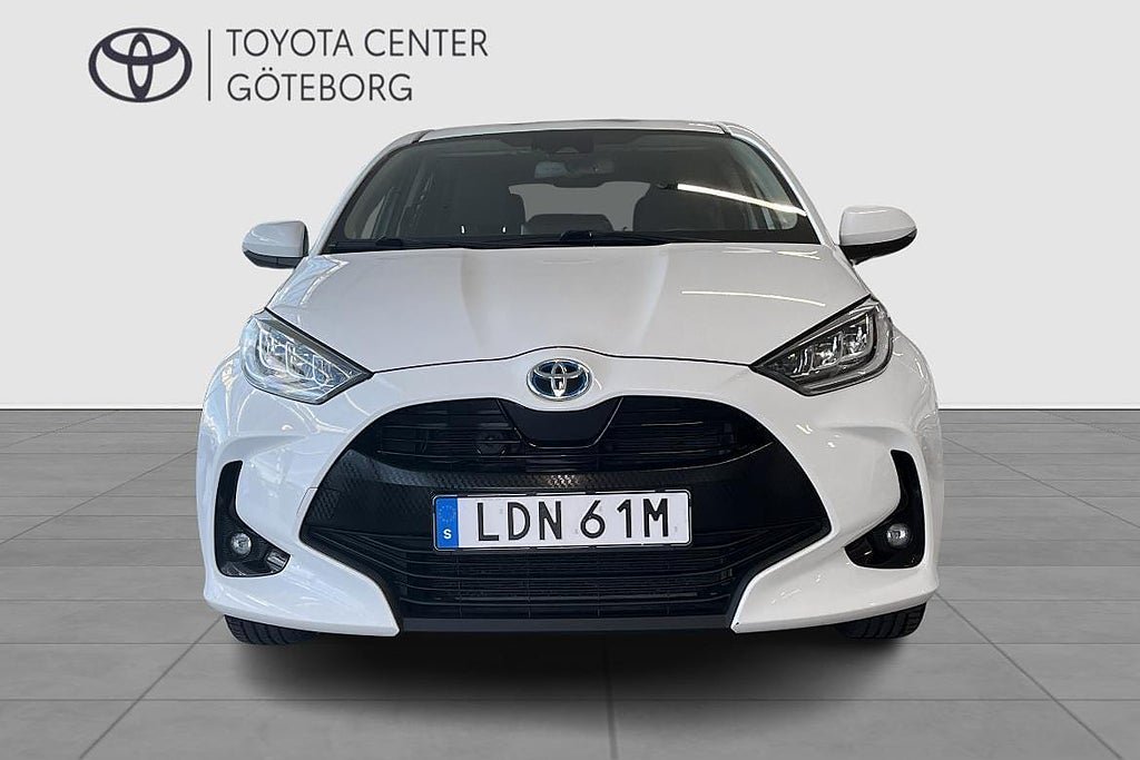 Vehicle Image 8