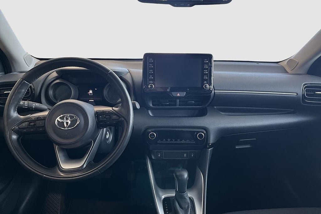 Vehicle Image 11