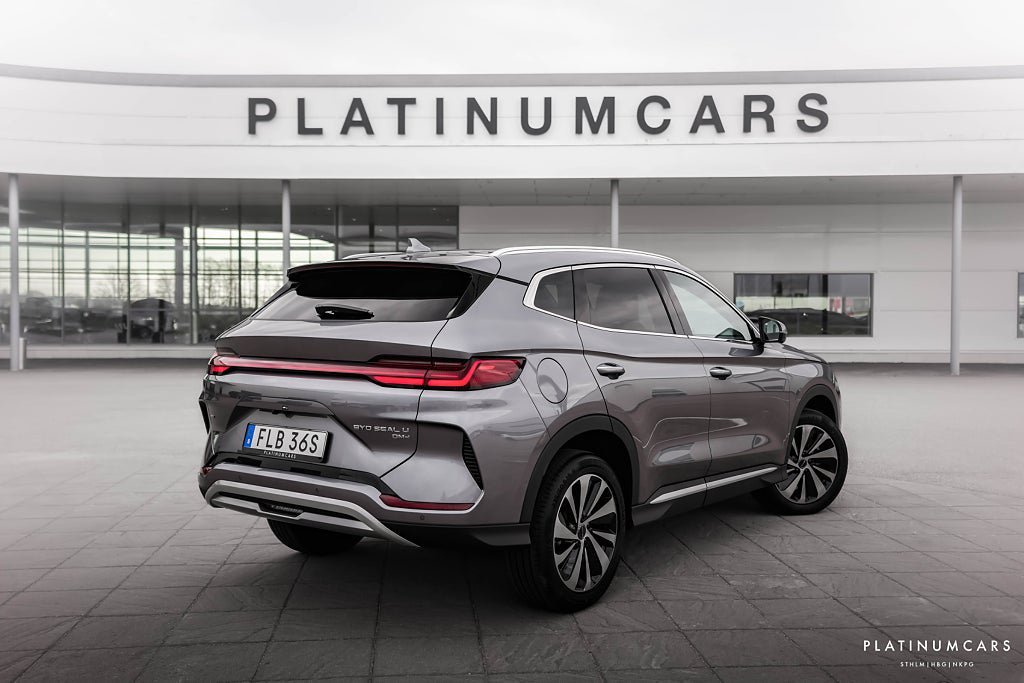 Vehicle Image 4