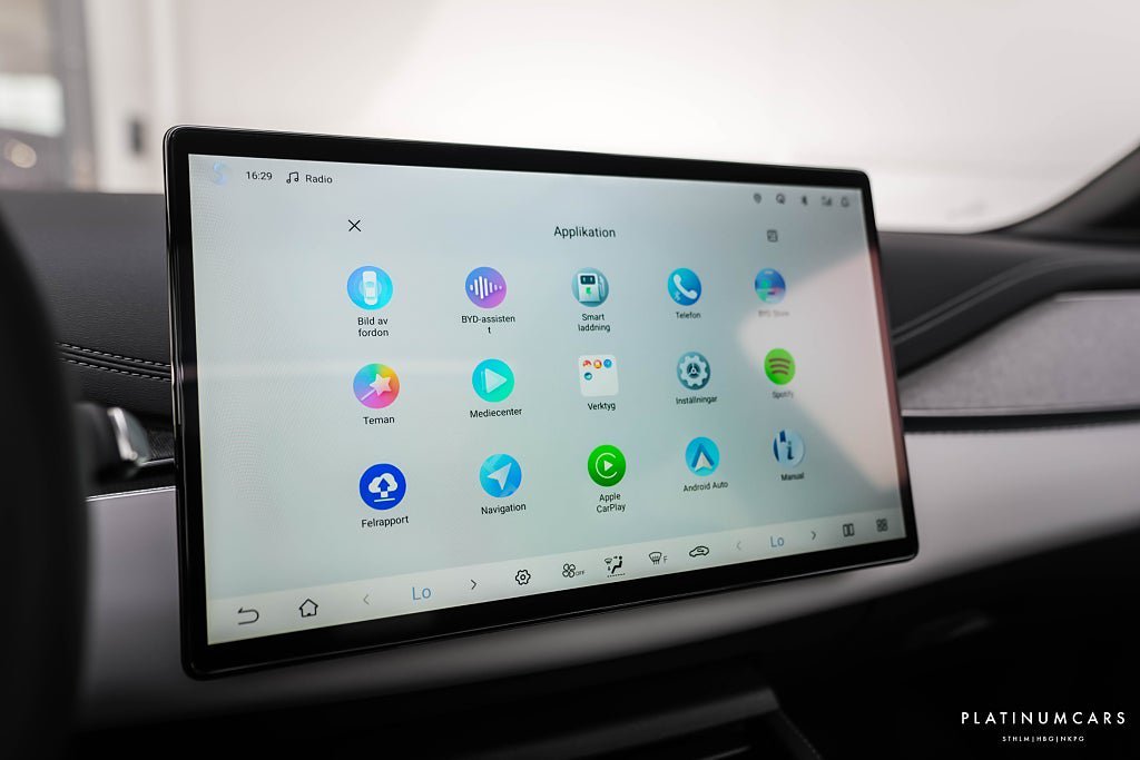 Vehicle Image 12