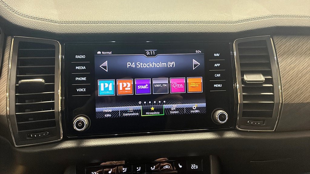 Vehicle Image 9