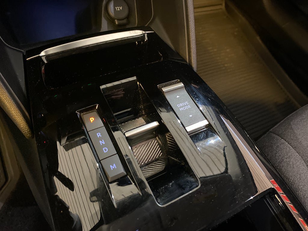 Vehicle Image 12