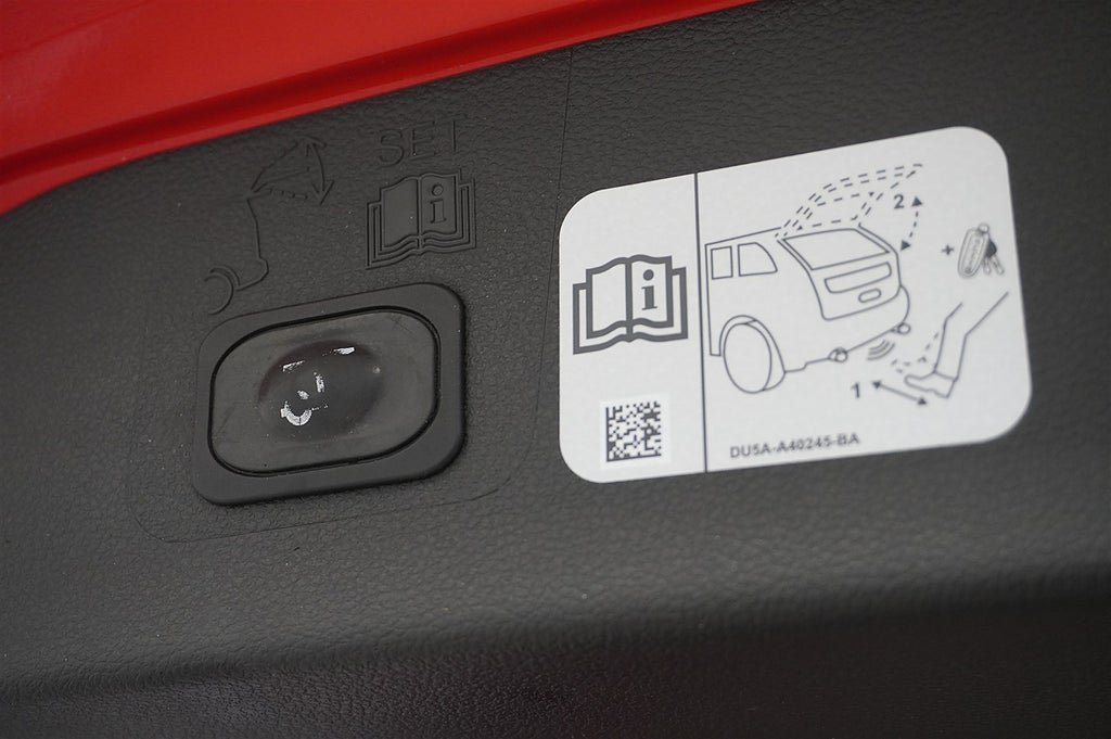 Vehicle Image 18