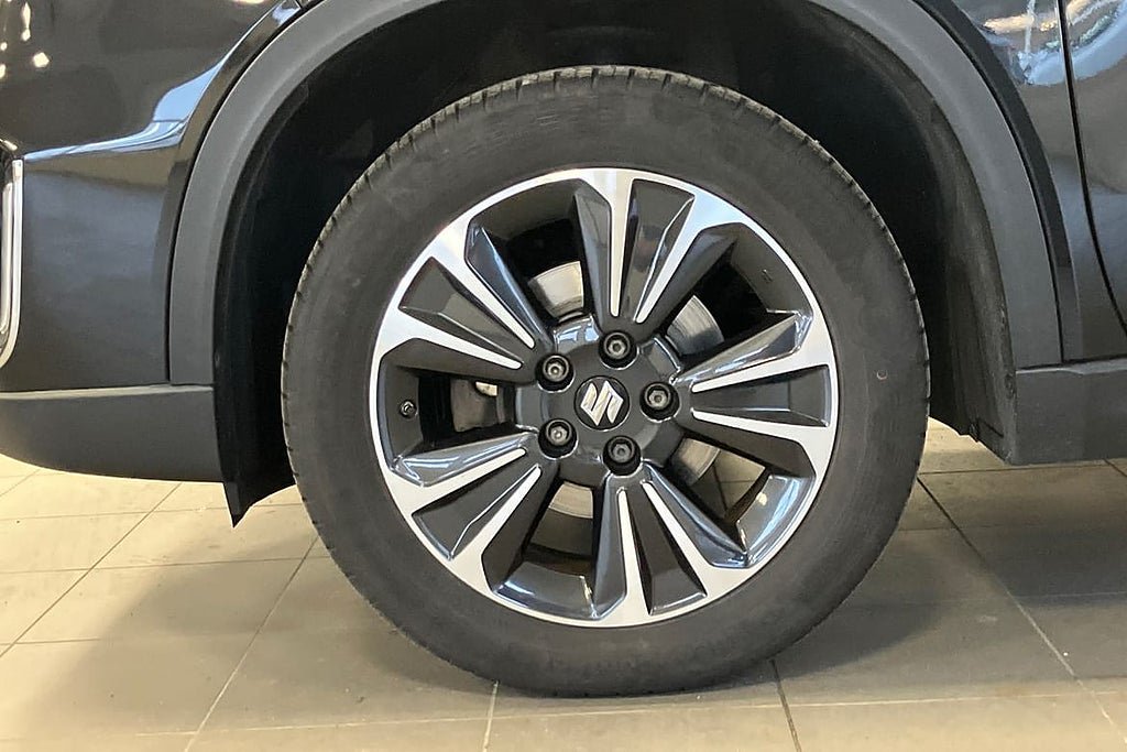 Vehicle Image 17