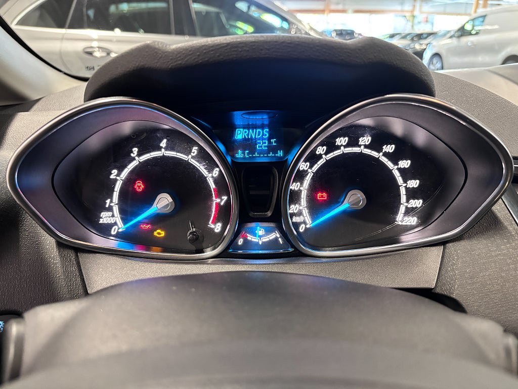 Vehicle Image 10