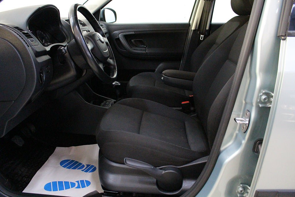 Vehicle Image 10