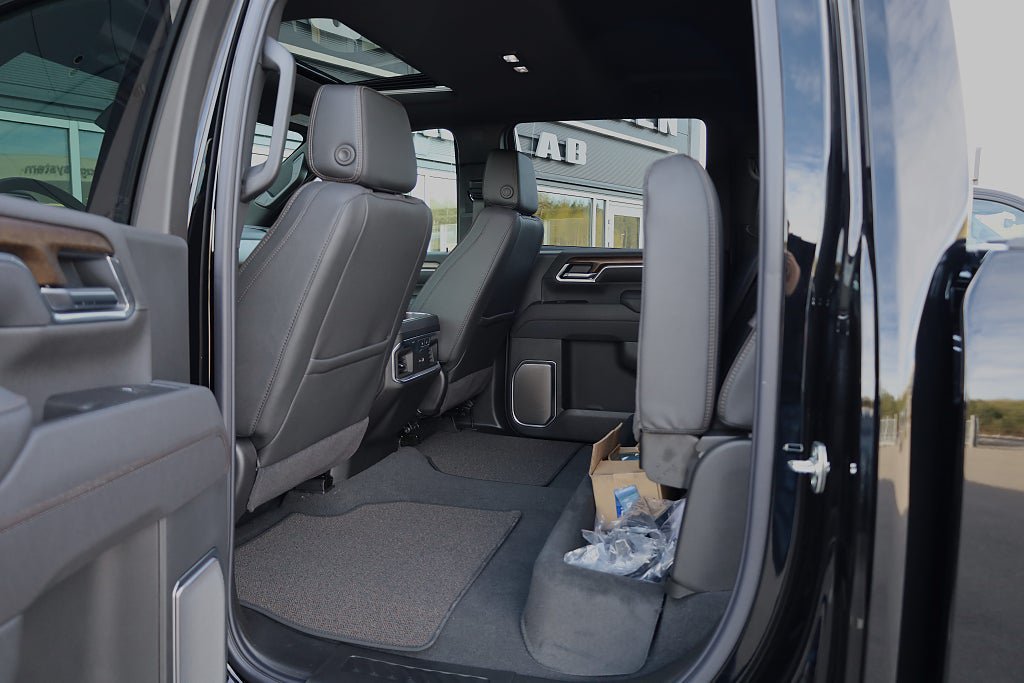 Vehicle Image 12