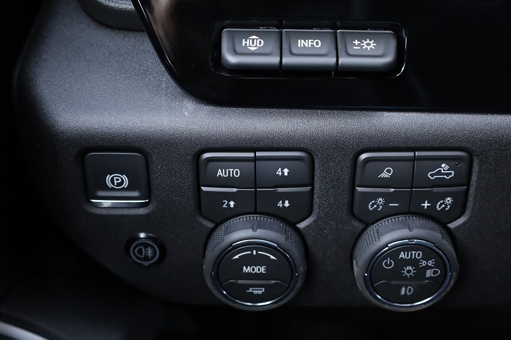 Vehicle Image 23