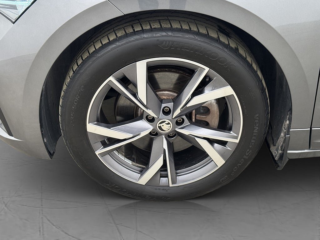 Vehicle Image 36