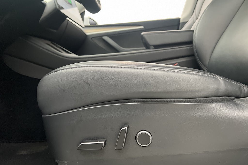 Vehicle Image 34