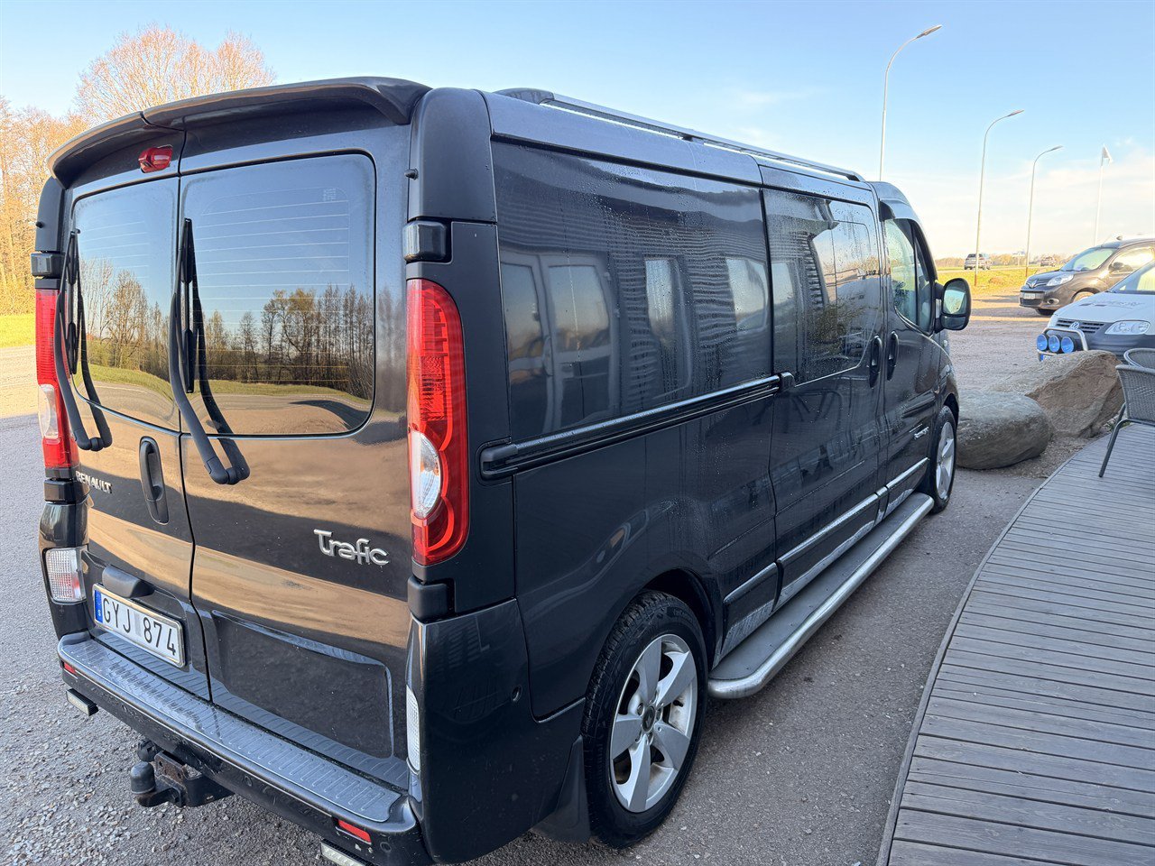 Vehicle Image 4