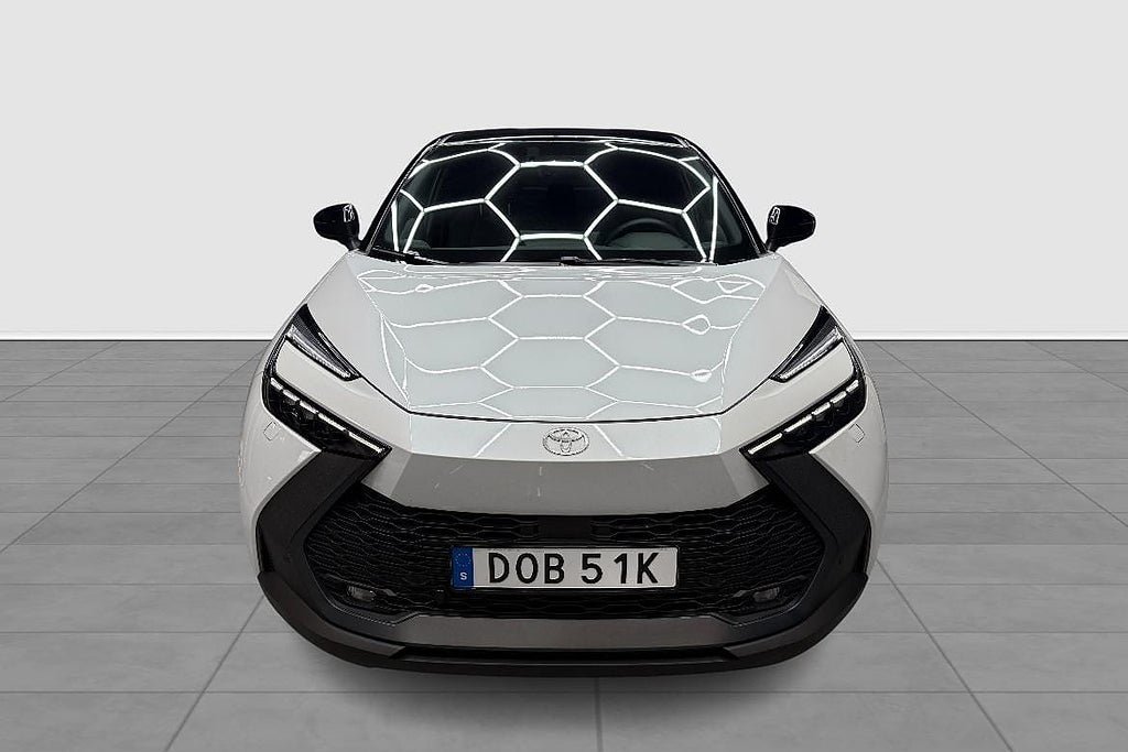 Vehicle Image 8
