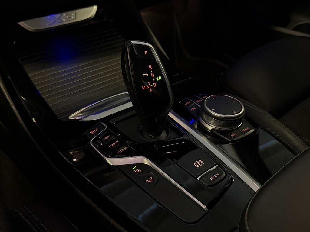 Vehicle Image 23