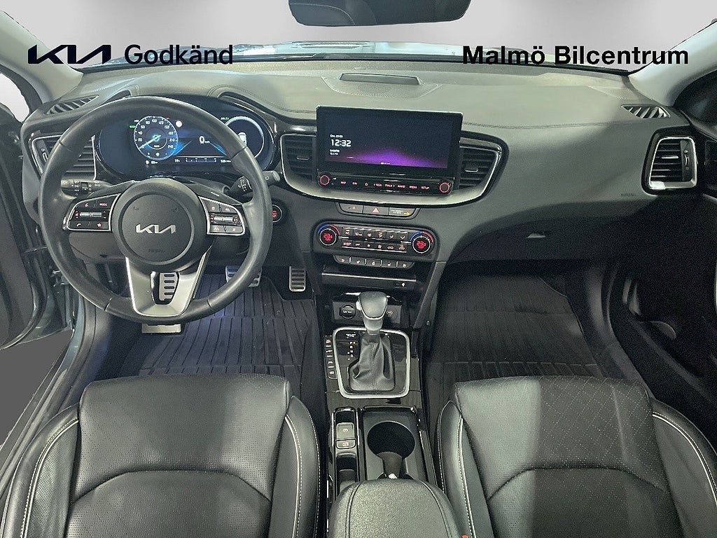 Vehicle Image 23