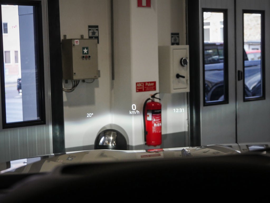 Vehicle Image 16