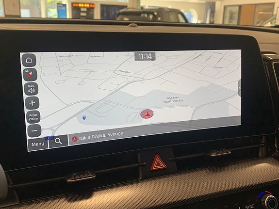 Vehicle Image 11