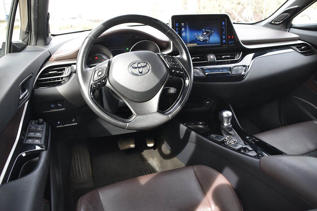 Vehicle Image 7
