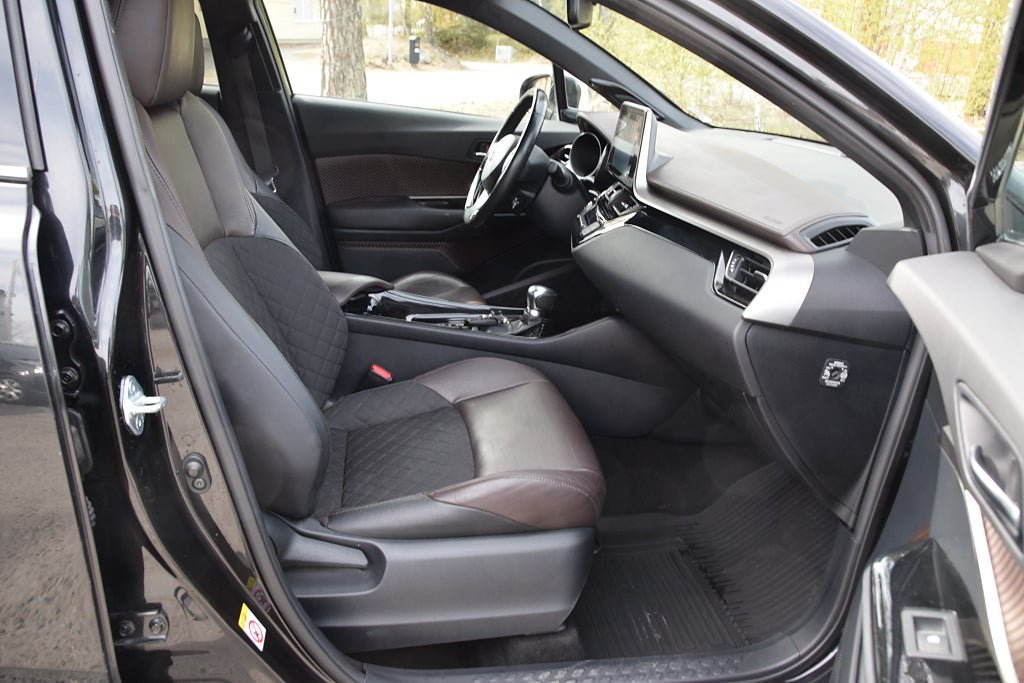 Vehicle Image 9