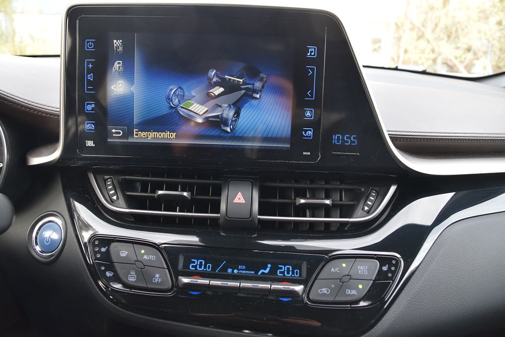 Vehicle Image 11