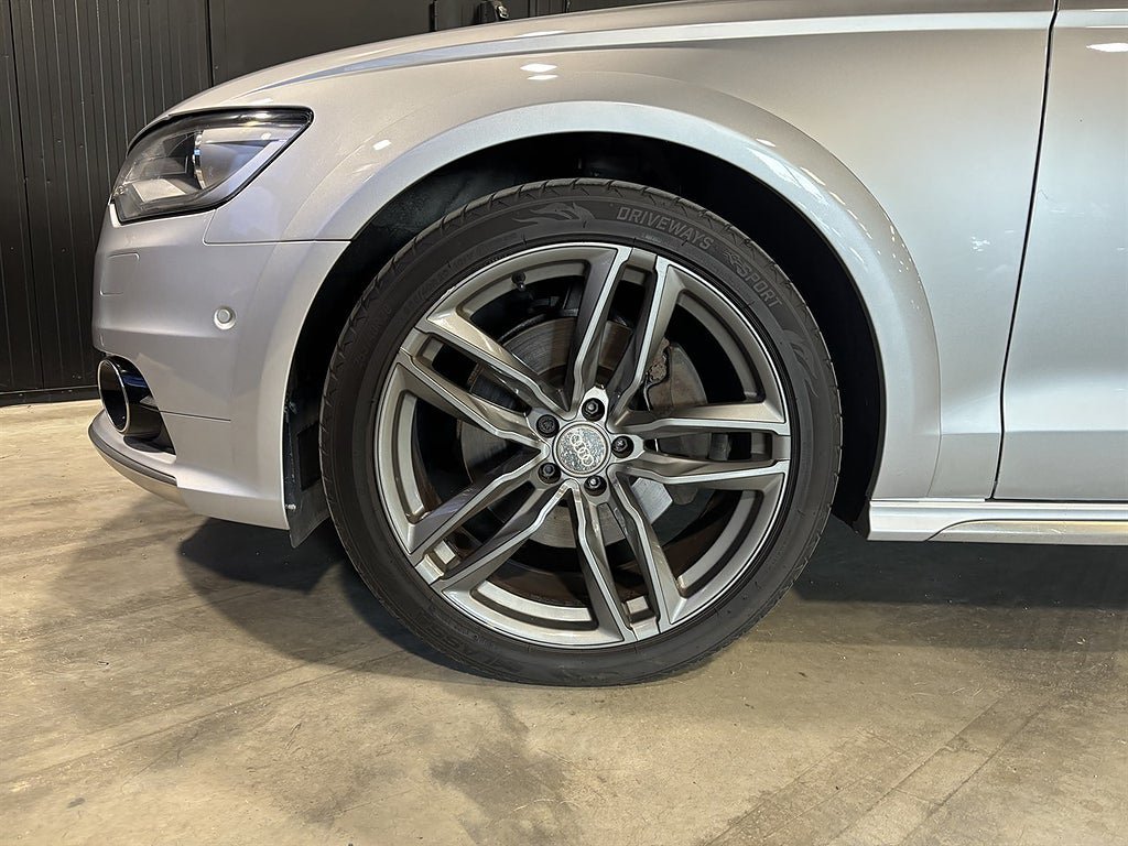 Vehicle Image 26