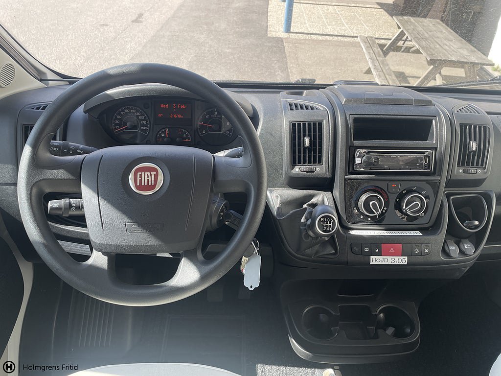 Vehicle Image 27