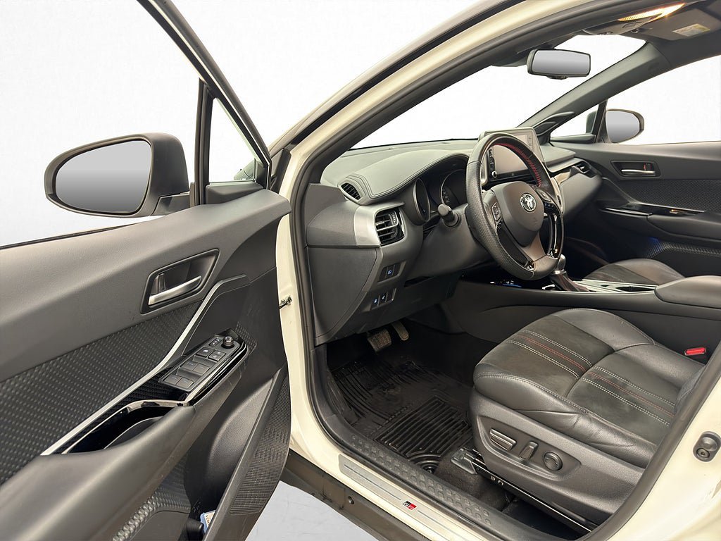 Vehicle Image 8