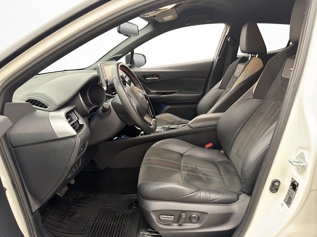 Vehicle Image 9