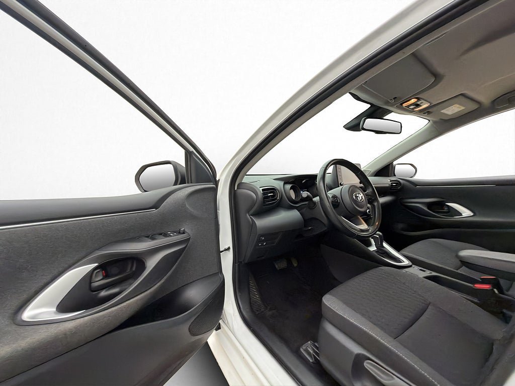 Vehicle Image 10