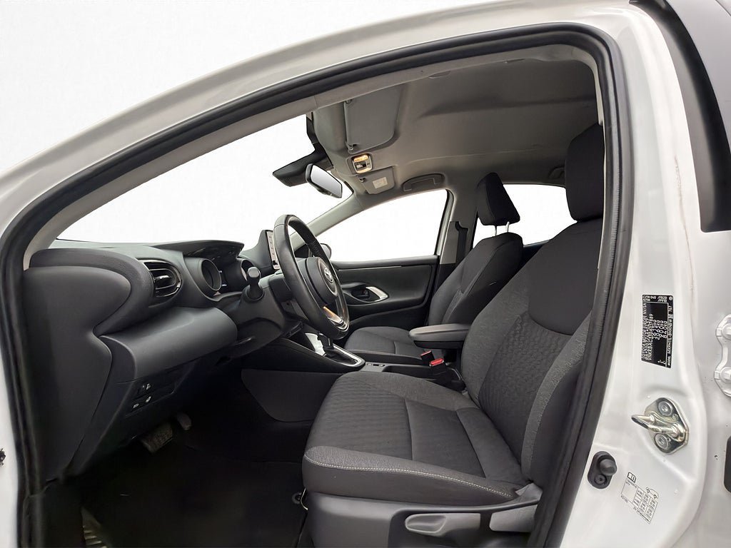 Vehicle Image 11