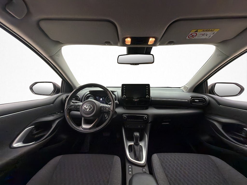 Vehicle Image 12
