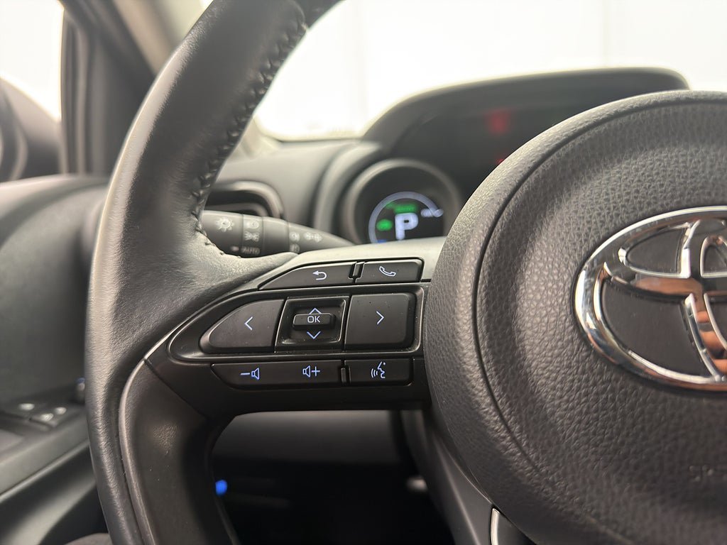 Vehicle Image 15