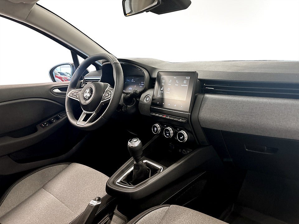 Vehicle Image 12