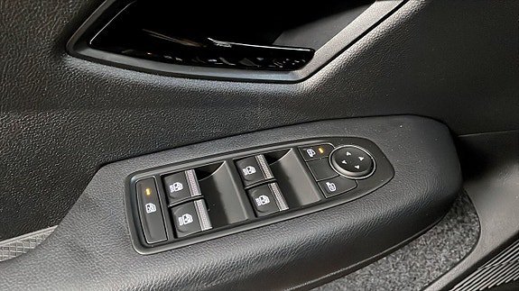 Vehicle Image 23