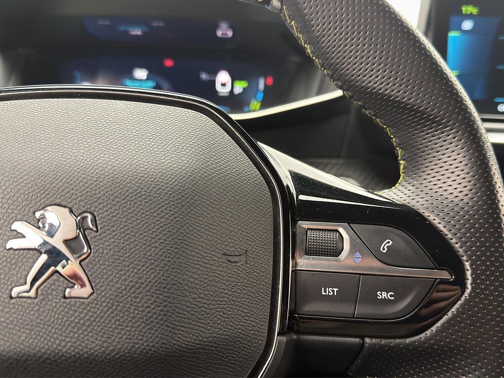 Vehicle Image 26