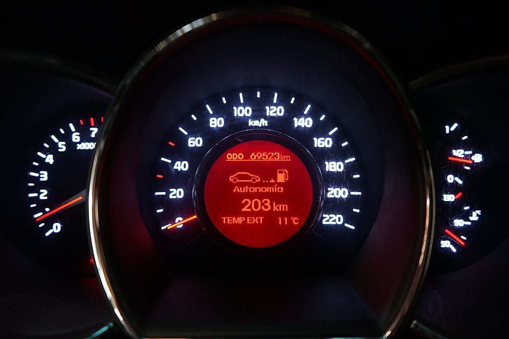 Vehicle Image 13