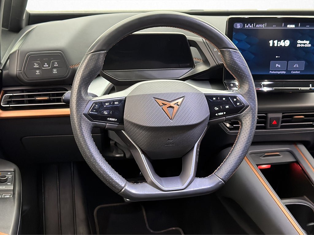 Vehicle Image 10