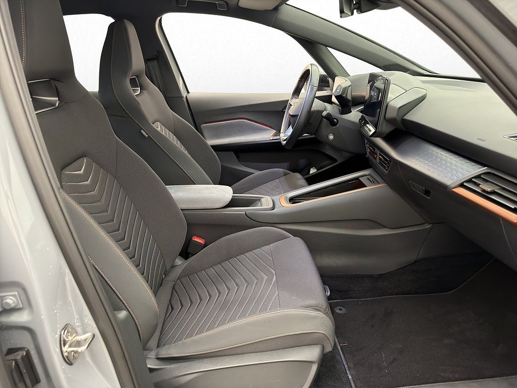 Vehicle Image 21