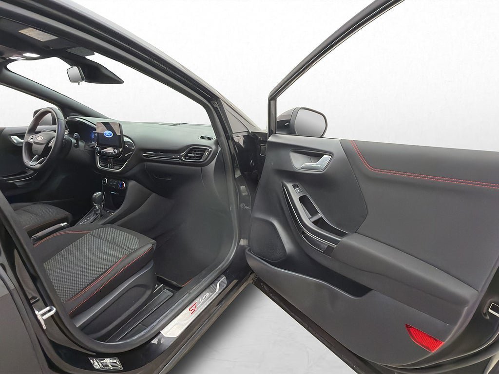 Vehicle Image 26