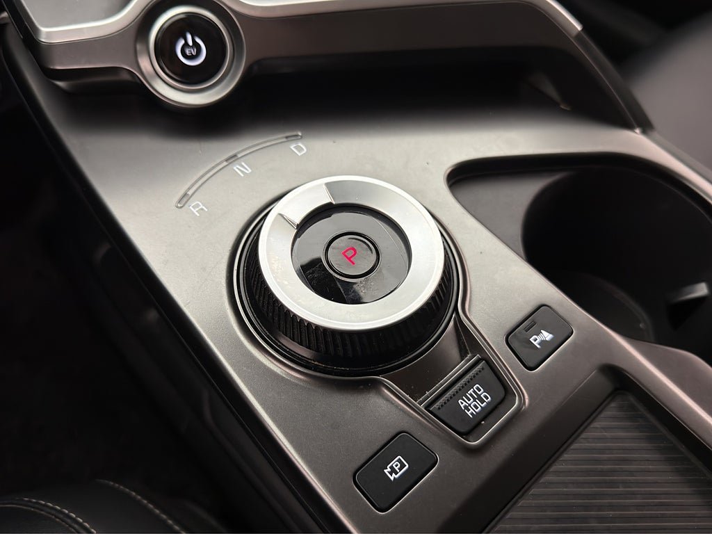 Vehicle Image 21