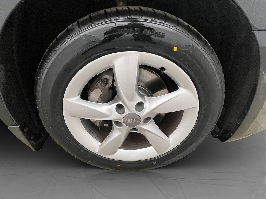 Vehicle Image 33