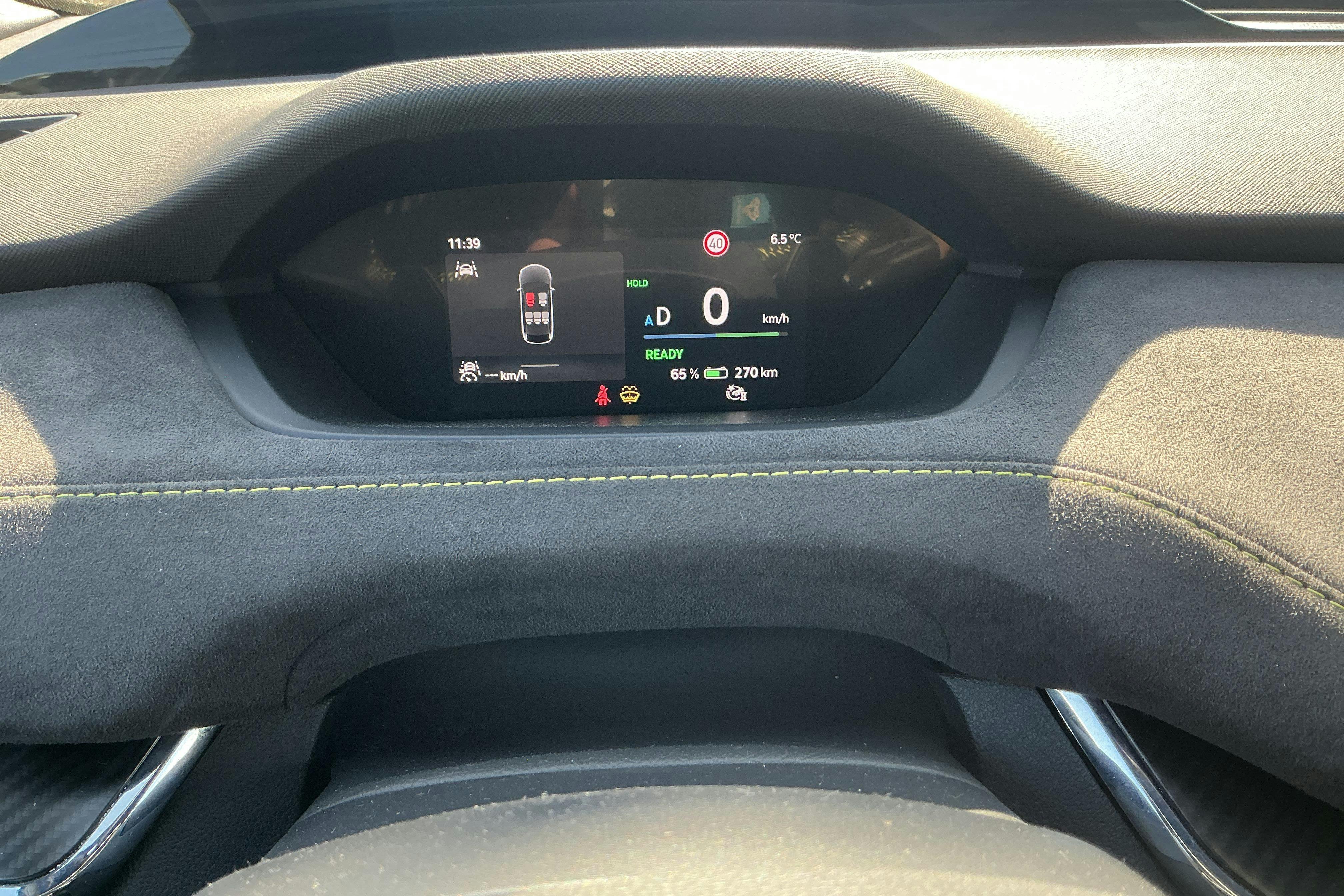 Vehicle Image 10