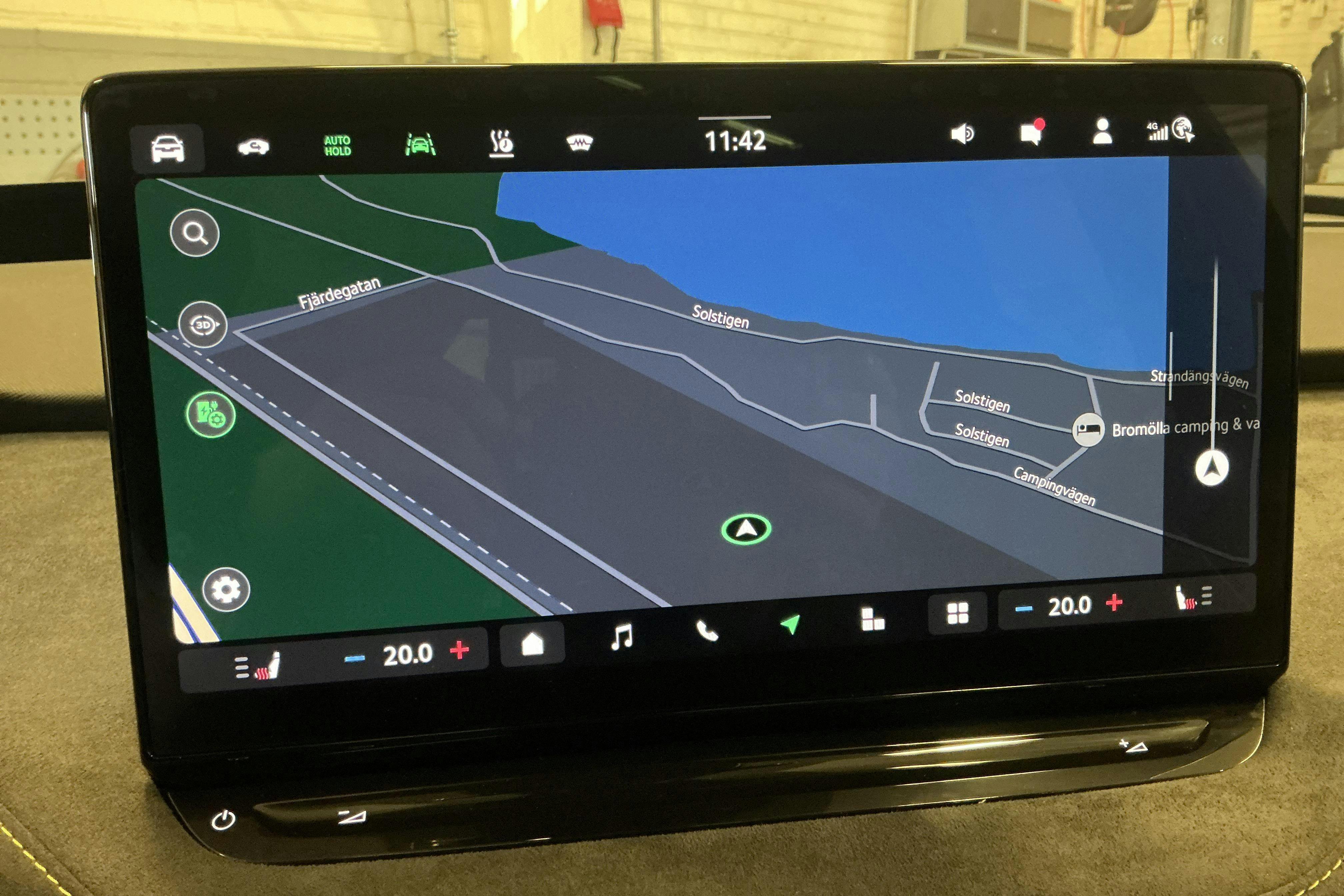 Vehicle Image 11