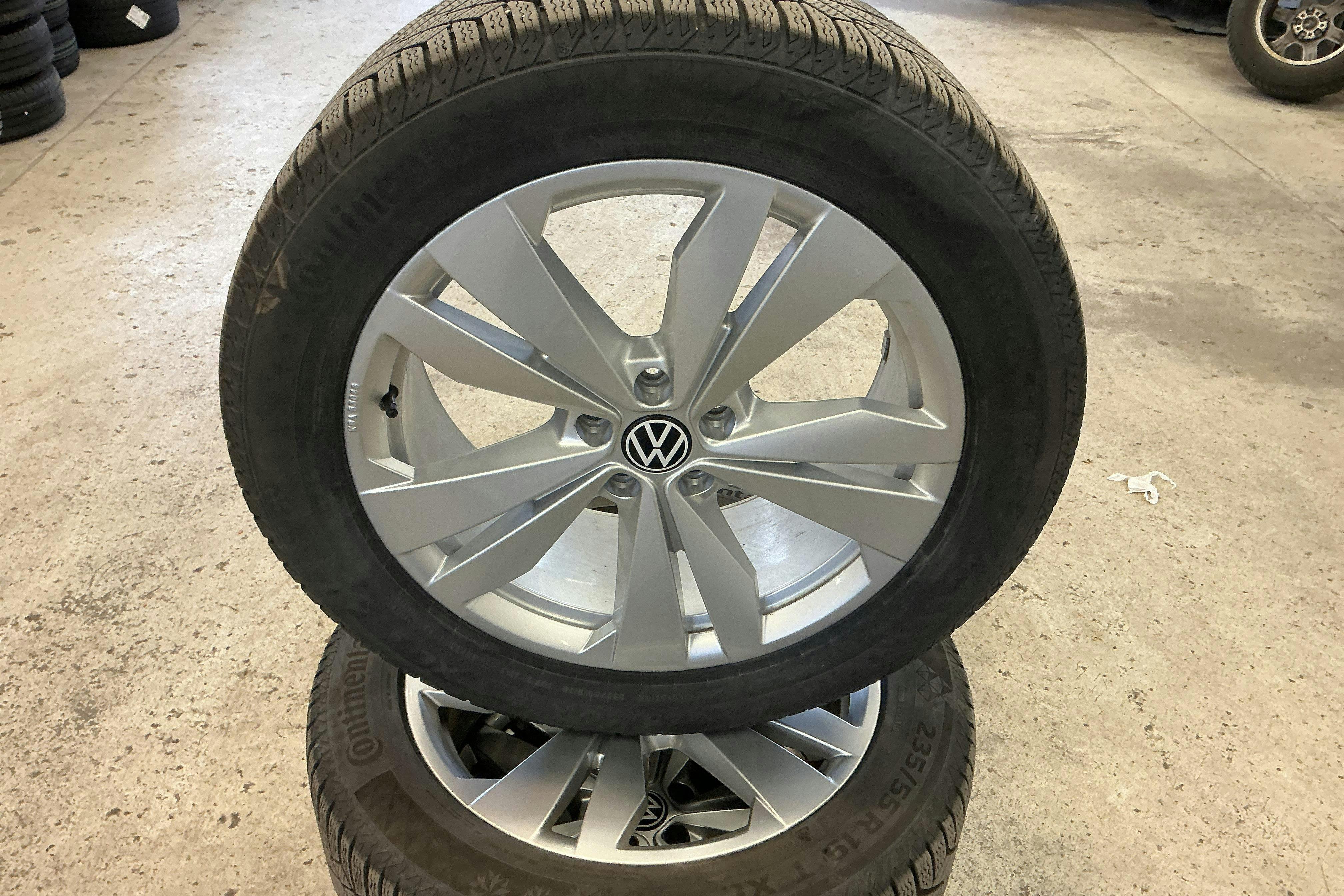 Vehicle Image 21