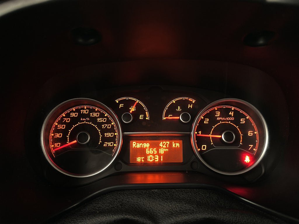 Vehicle Image 18