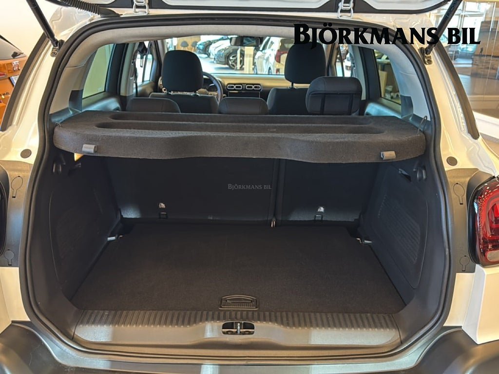 Vehicle Image 14