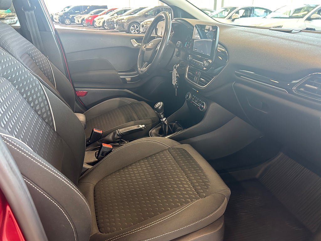 Vehicle Image 11
