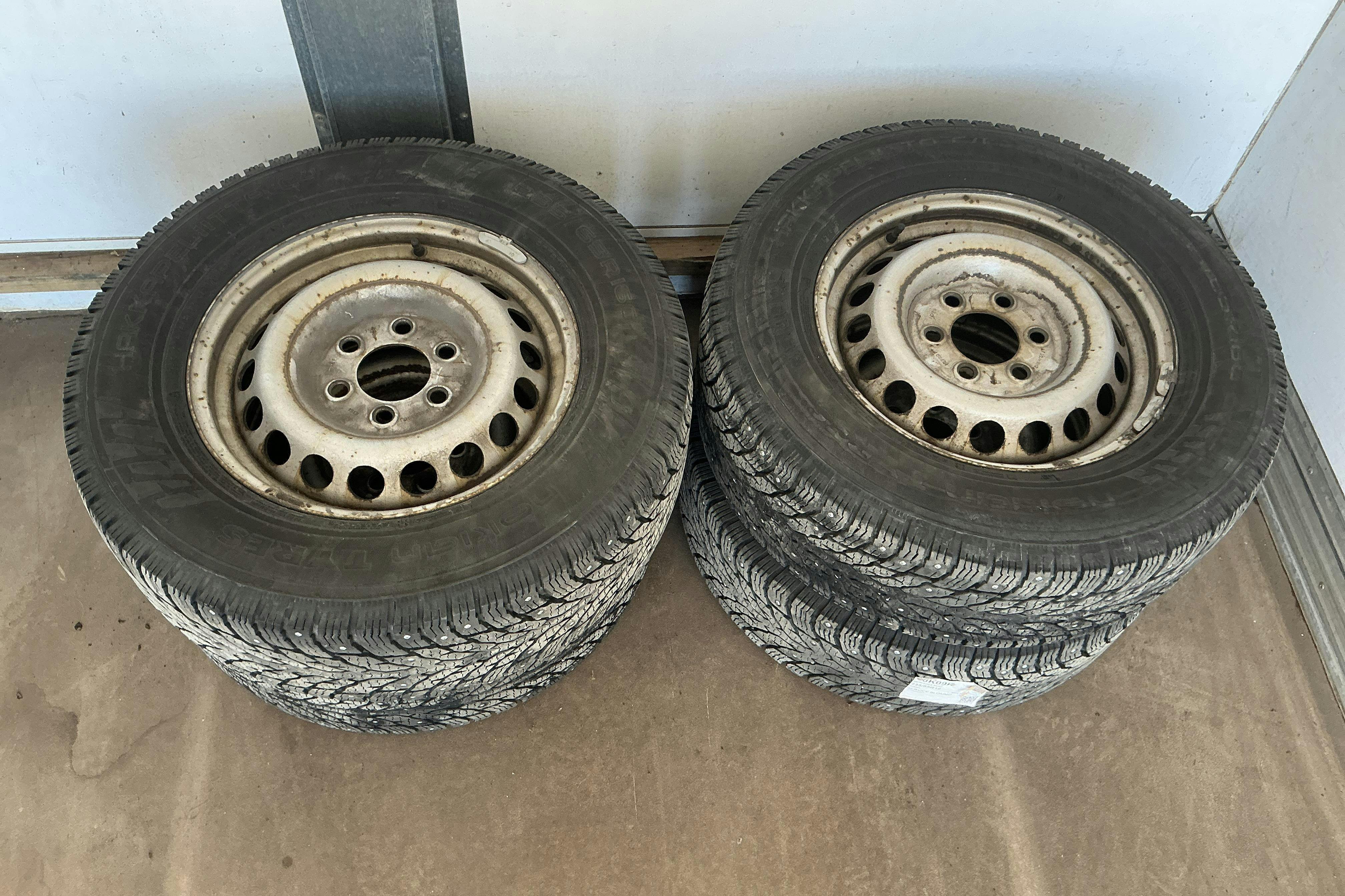 Vehicle Image 10