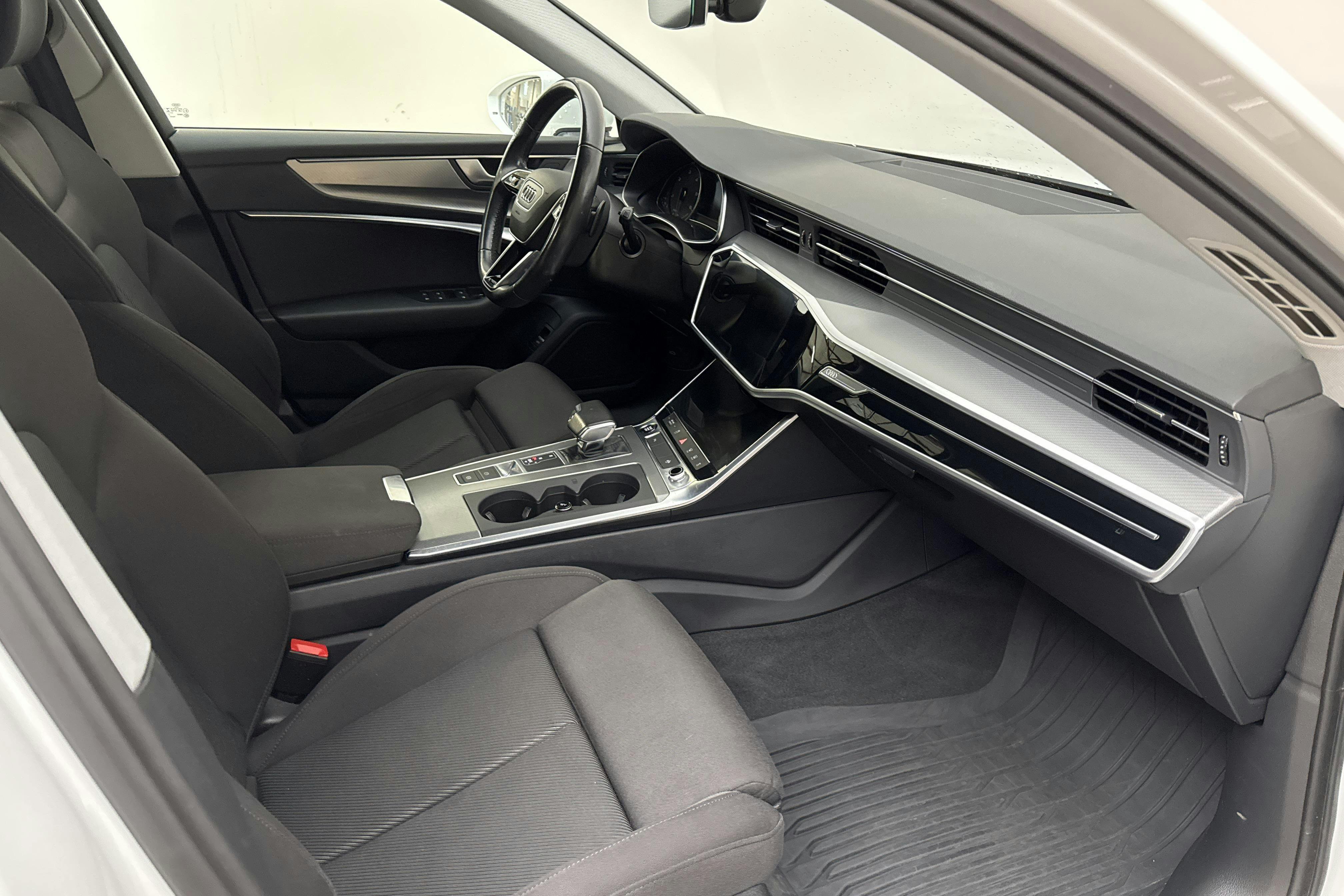 Vehicle Image 7